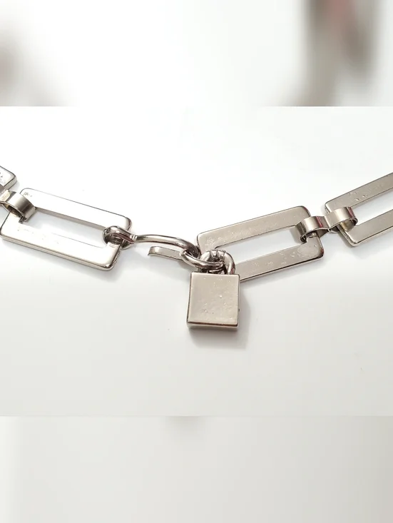 Vtg. Long Rectangular Link Chain Necklace - Picture 6 of 8